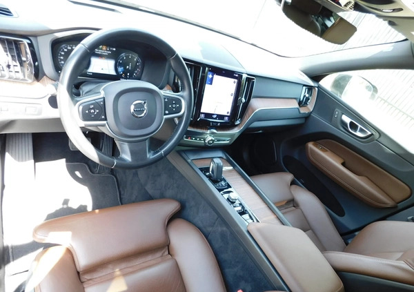 Volvo XC 60 cena 129980 przebieg: 160000, rok produkcji 2020 z Serock małe 211